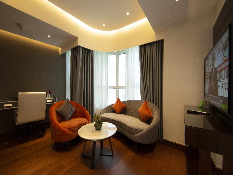 Number One Tower Suites - Oda