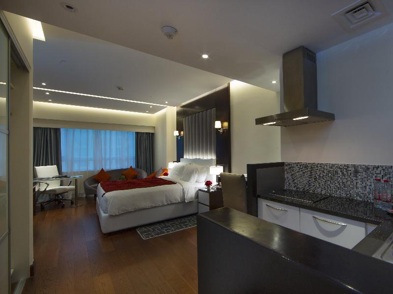 Number One Tower Suites - Oda
