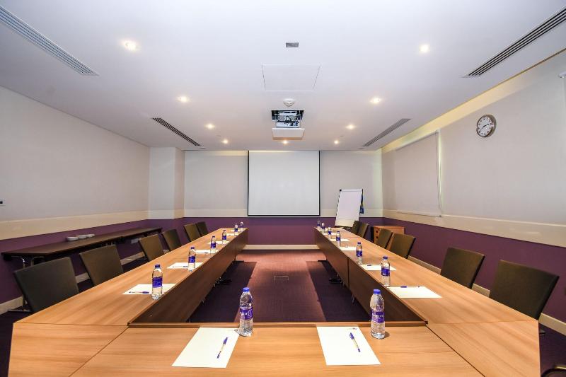 Premier Inn Dubai Investments Park - Toplantı