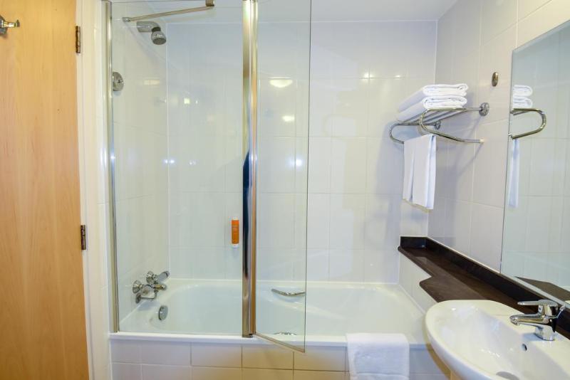 Premier Inn Dubai Investments Park - Oda