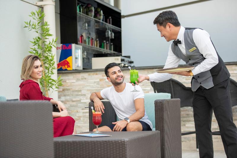 Rose Rayhaan by Rotana - Bar