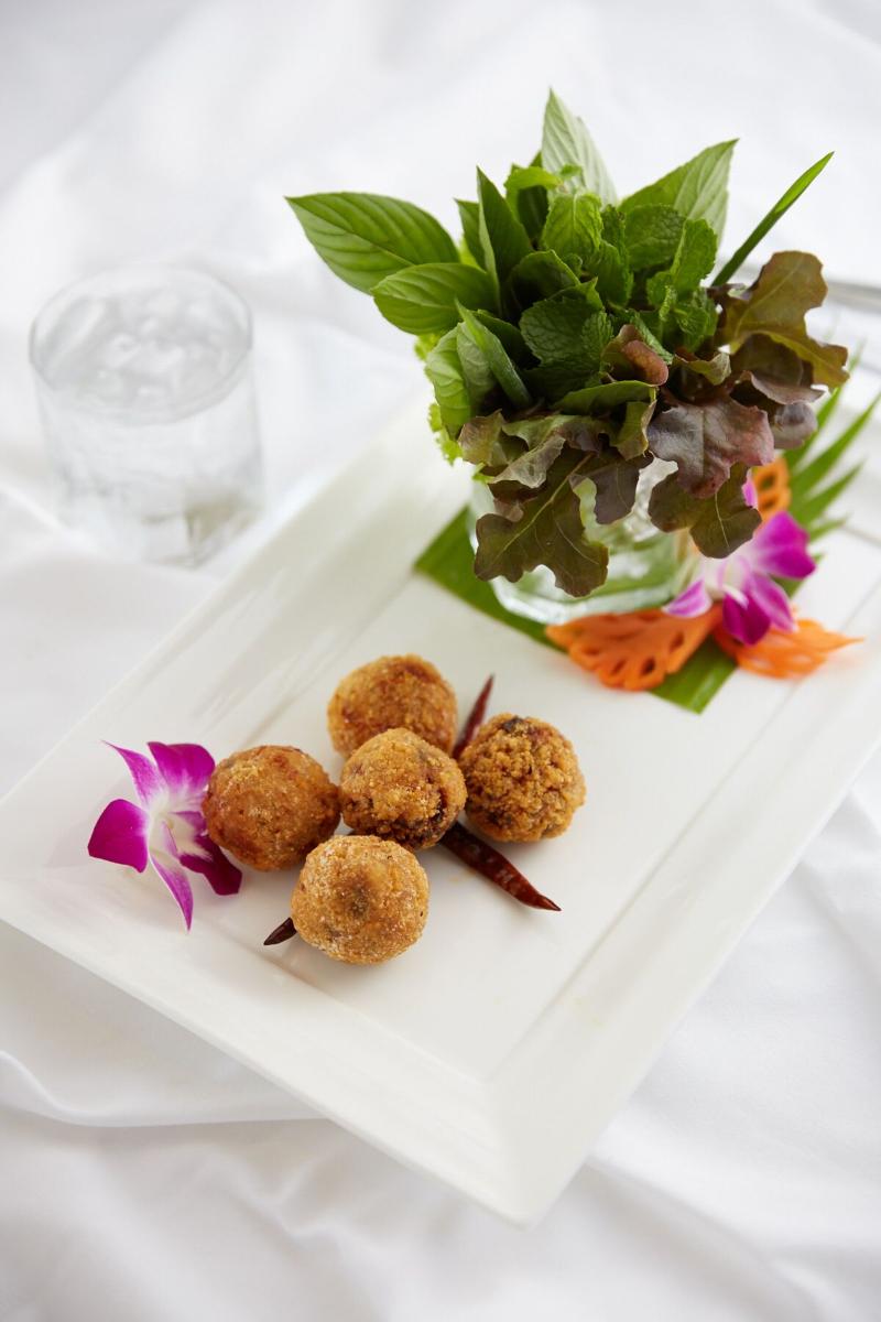 Riverine Place Hotel and Residence - Restoran
