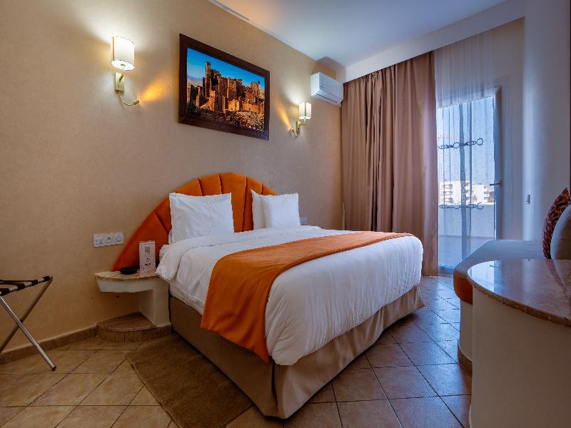 Intouriste Hôtel & Suites - Lobi