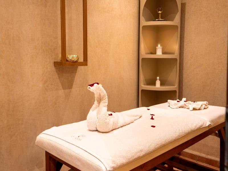 Intouriste Hôtel & Suites - Lobi