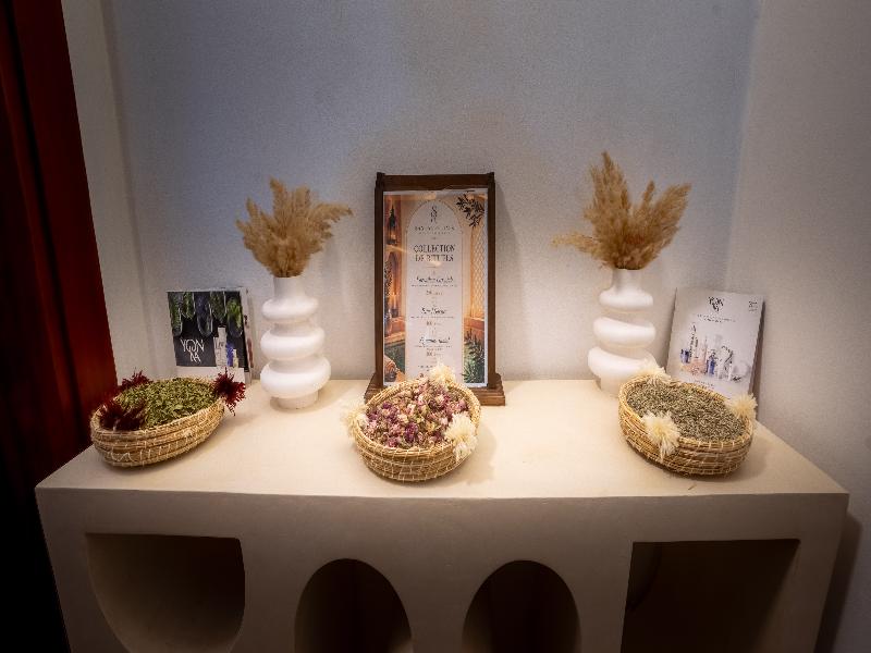 Intouriste Hôtel & Suites - Lobi