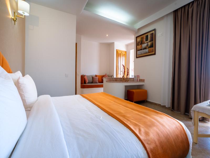 Intouriste Hôtel & Suites - Lobi