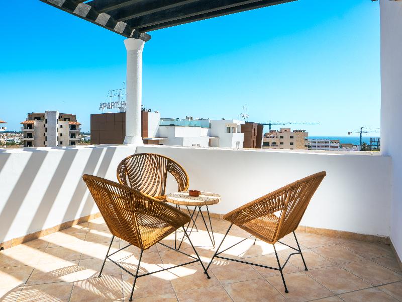 Intouriste Hôtel & Suites - Lobi