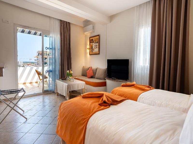 Intouriste Hôtel & Suites - Lobi