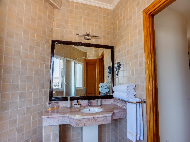 Intouriste Hôtel & Suites - Genel