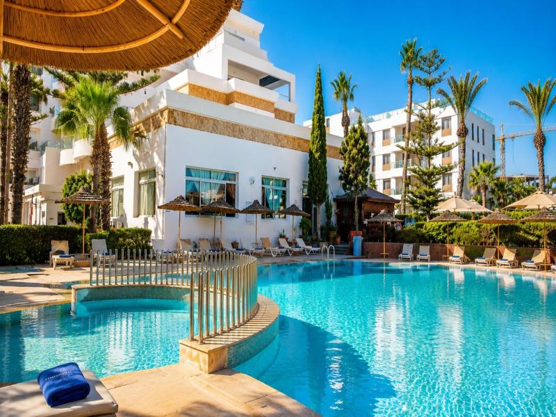 Intouriste Hôtel & Suites - Havuz