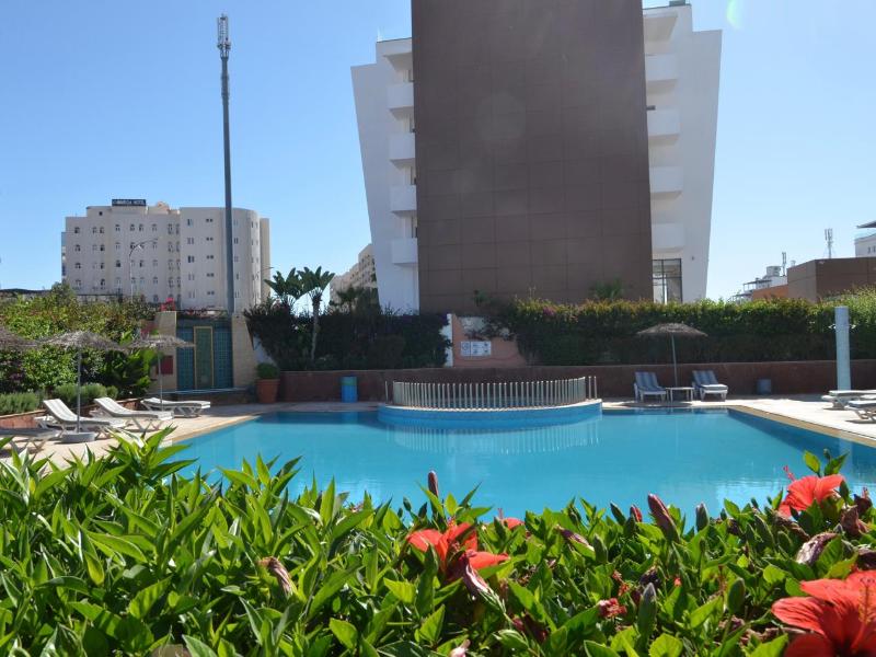 Intouriste Hôtel & Suites - Havuz