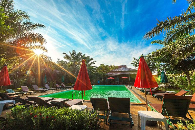 Lanta Klong Nin Beach Resort - Havuz