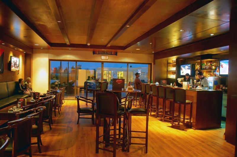 Amman Airport Hotel - Bar