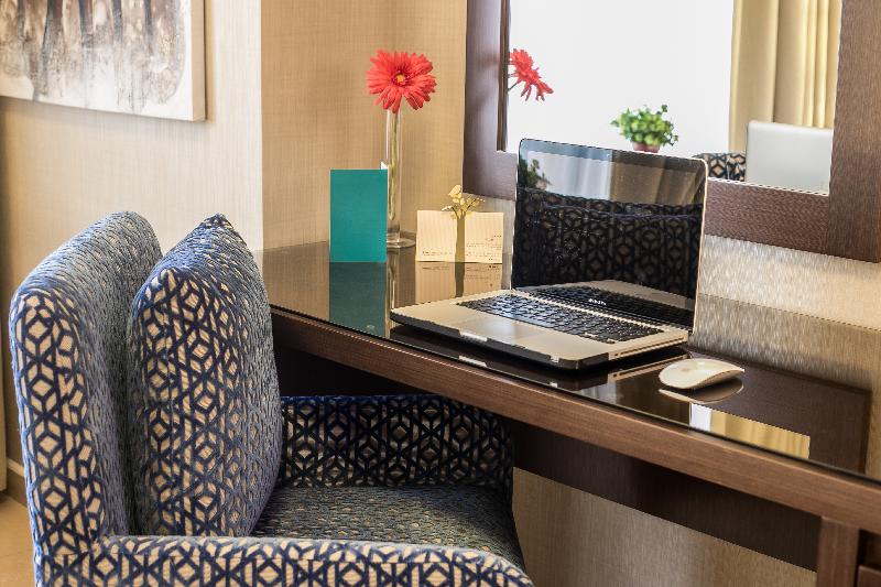 SUHA JBR Hotel Apartments - Oda