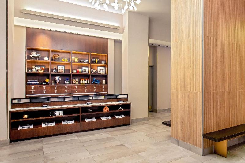 Four Points by Sheraton Midtown Times Square - Lobi