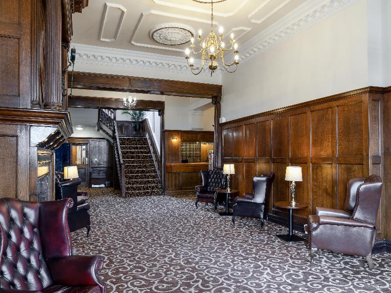 Russ Hill Hotel - Lobi
