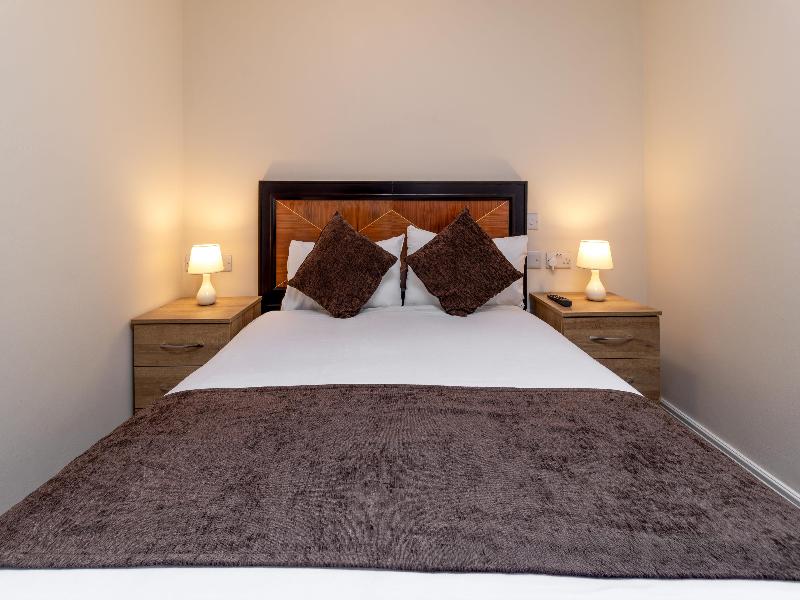 Russ Hill Hotel - Oda