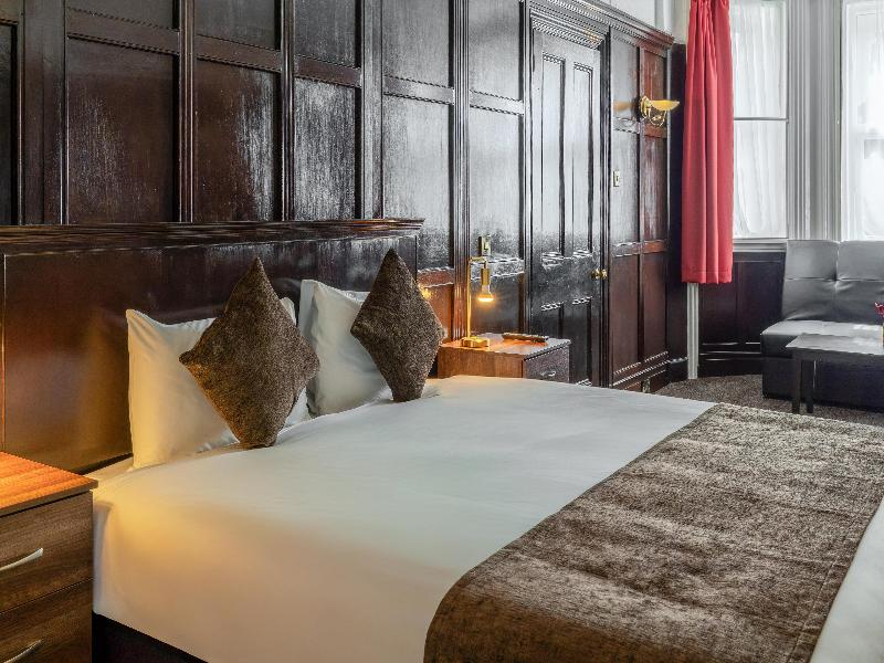 Russ Hill Hotel - Oda