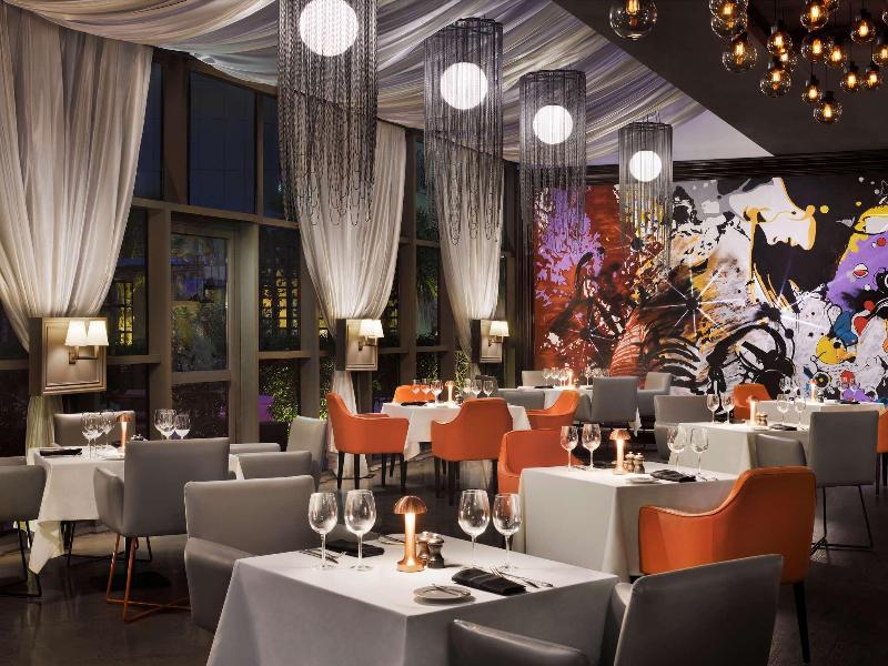 Mövenpick Hotel Jumeirah Beach - Restoran