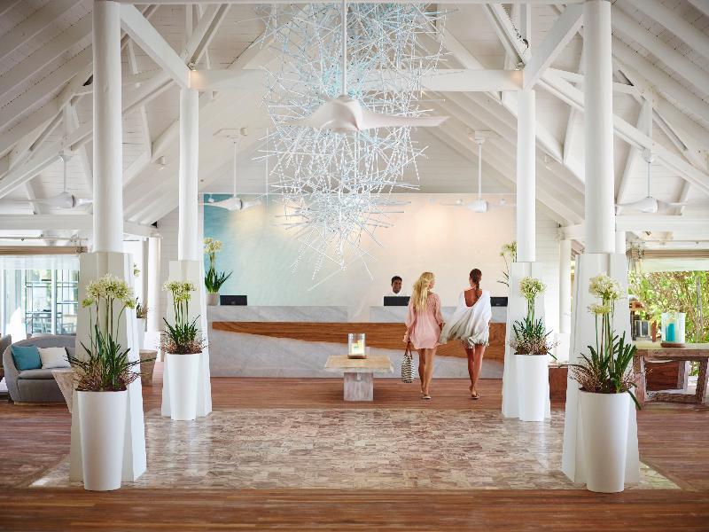 Lux South Ari Atoll - Lobi