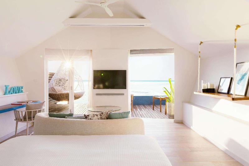 Lux South Ari Atoll - Oda