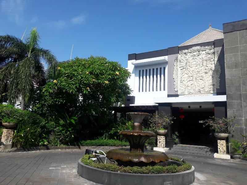 The Radiant Hotel - Lobi