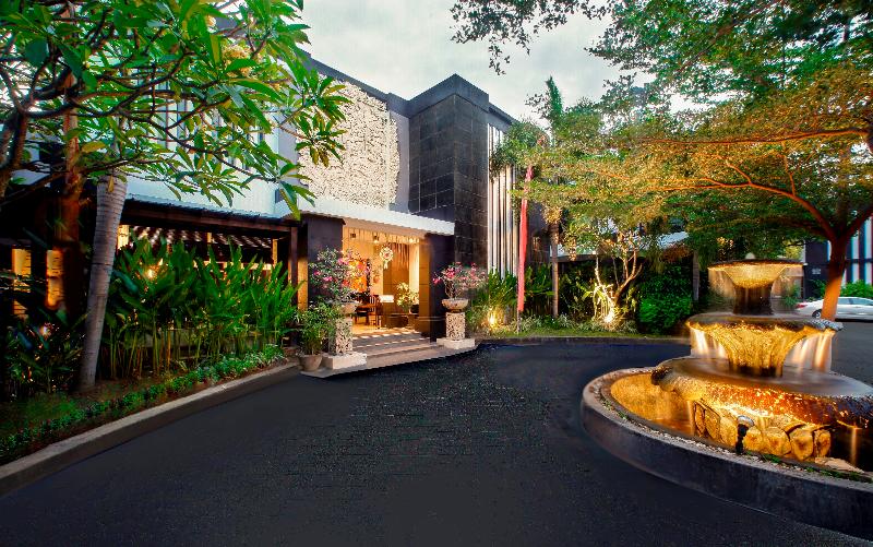 The Radiant Hotel - Genel