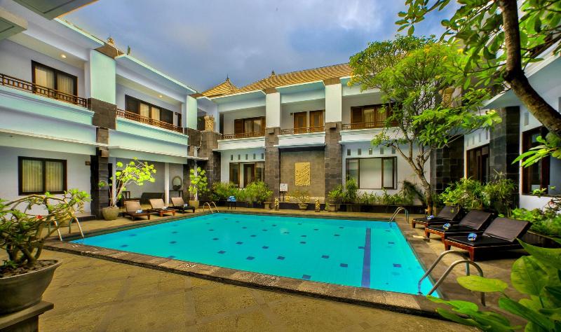 The Radiant Hotel - Havuz
