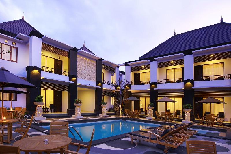 The Radiant Hotel - Teras