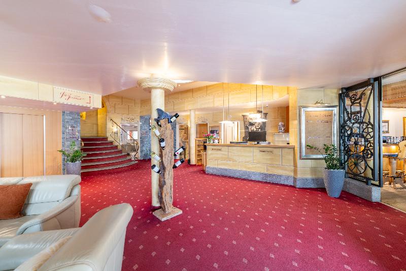 Turmhotel Victoria - Lobi