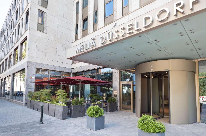 Meliá Düsseldorf - Genel