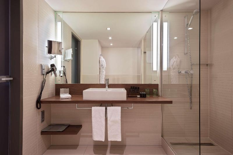 Meliá Düsseldorf - Oda