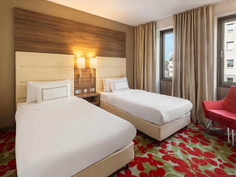 Meliá Düsseldorf - Oda