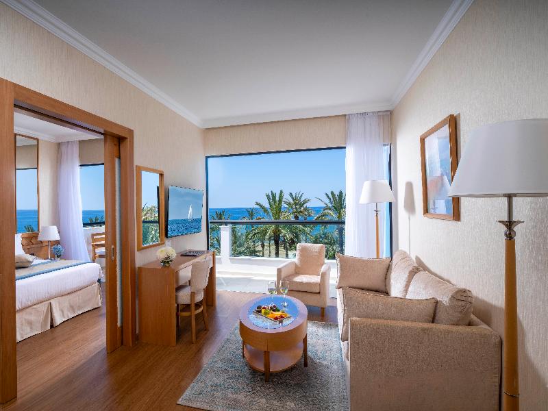 Constantinou Bros Asimina Suites - Oda