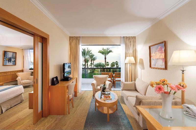Constantinou Bros Asimina Suites - Oda