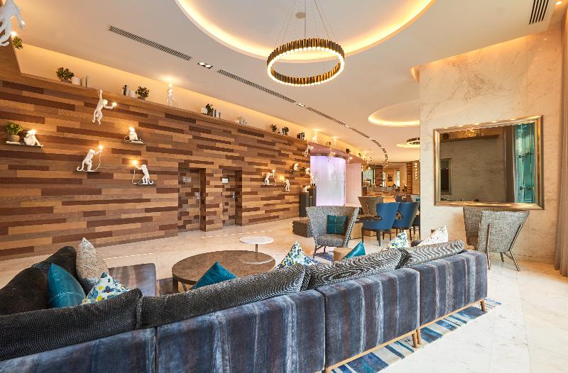 Media One - Lobi