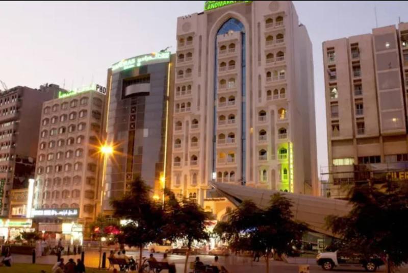 Landmark Plaza Hotel - Genel
