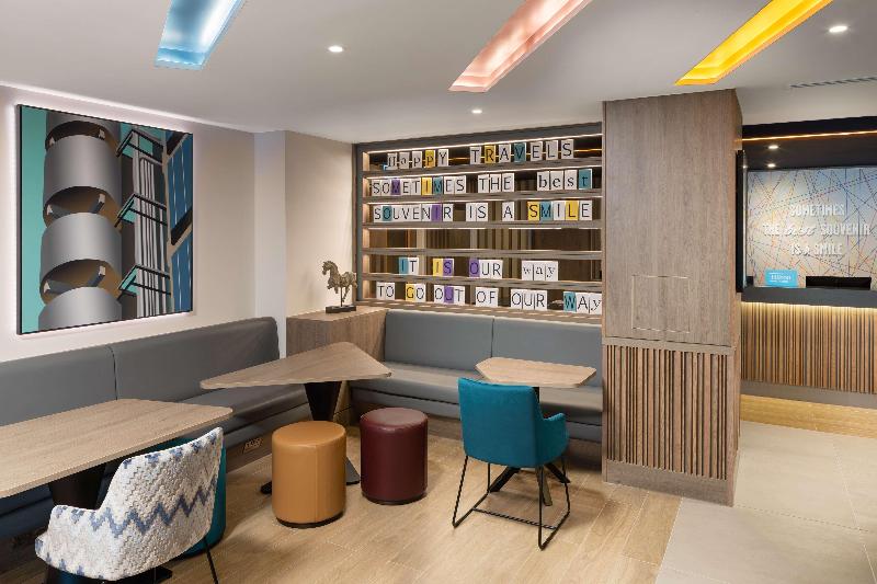 Hampton by Hilton London City - Lobi