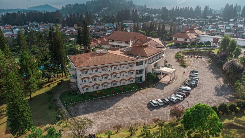 Sinabung Resort Hotel - Genel