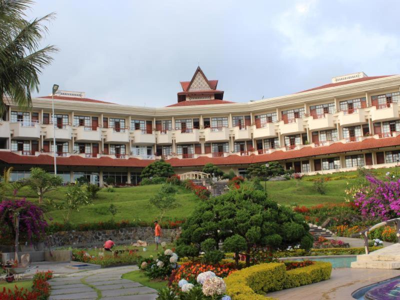 Sinabung Resort Hotel - Genel