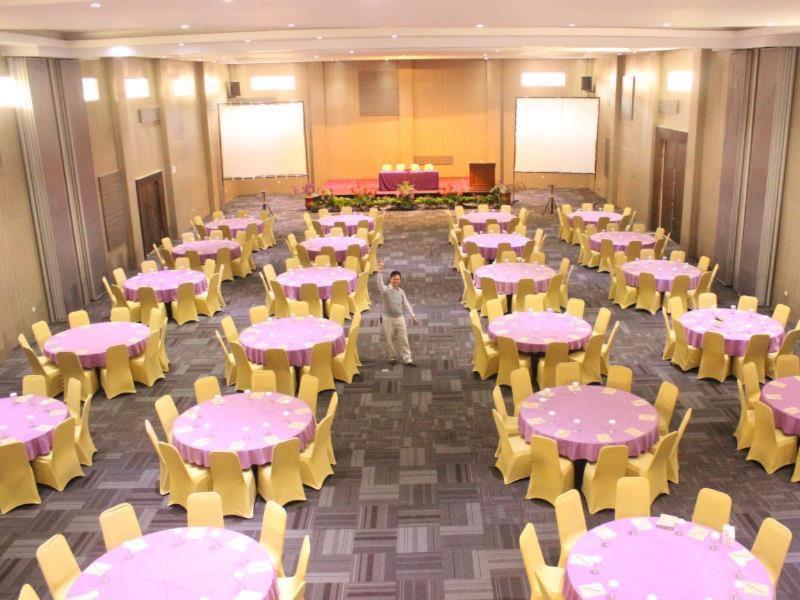 Sinabung Resort Hotel - Genel