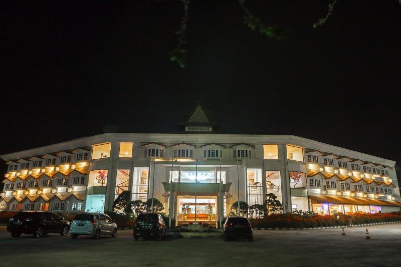 Sinabung Resort Hotel - Genel