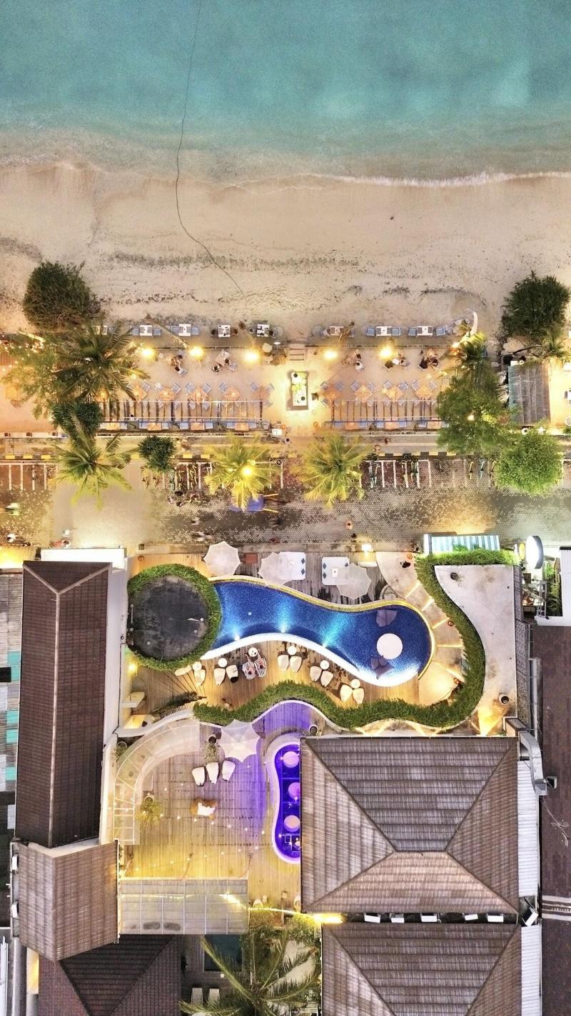 The Beach House Resort - Genel