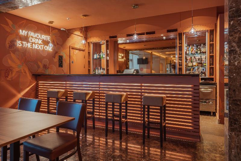 Pestana Chelsea Bridge Hotel & Spa - Bar