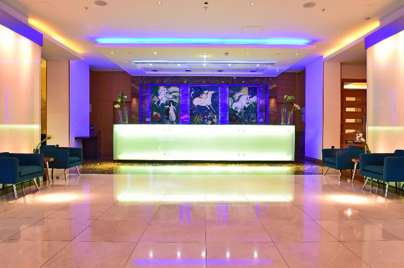 Pestana Chelsea Bridge Hotel & Spa - Lobi