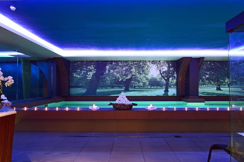 Pestana Chelsea Bridge Hotel & Spa - Havuz