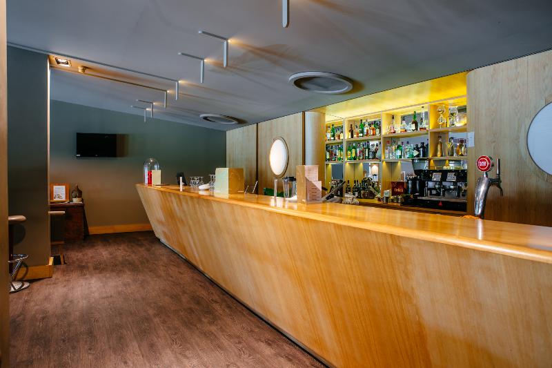 Axis Vermar Conference & Beach Hotel - Bar