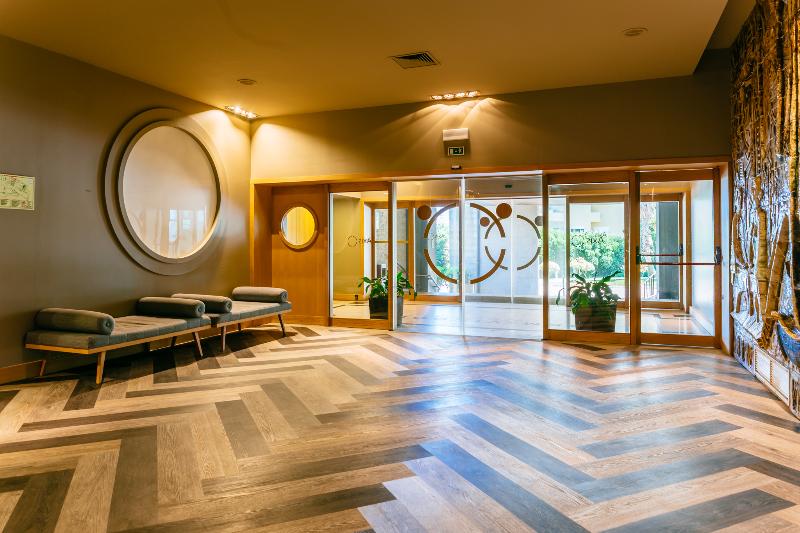 Axis Vermar Conference & Beach Hotel - Lobi