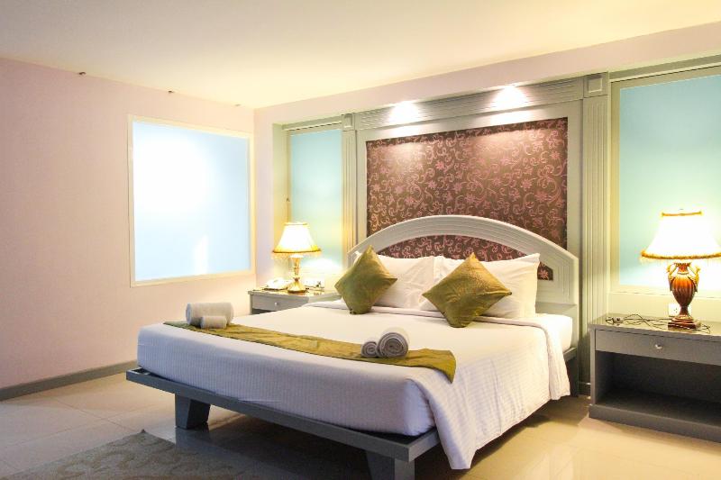 Convenient Grand Hotel - Oda