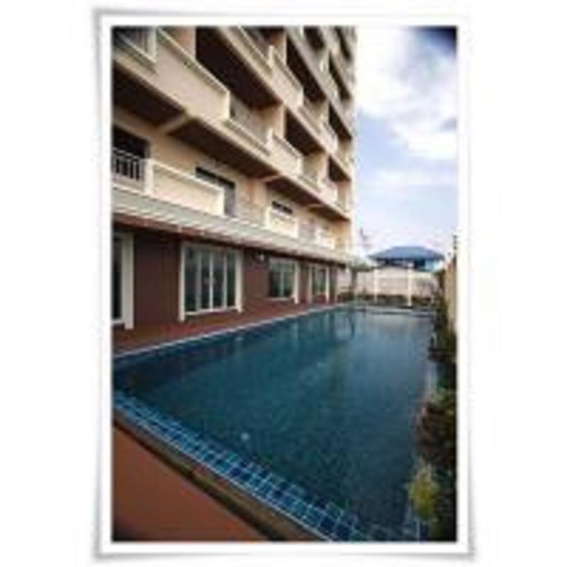 Convenient Grand Hotel - Havuz